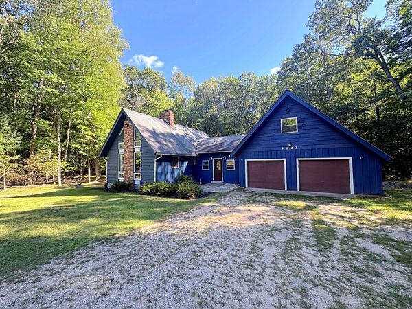 9823 N Calgary Drive, Stanwood, MI 49346