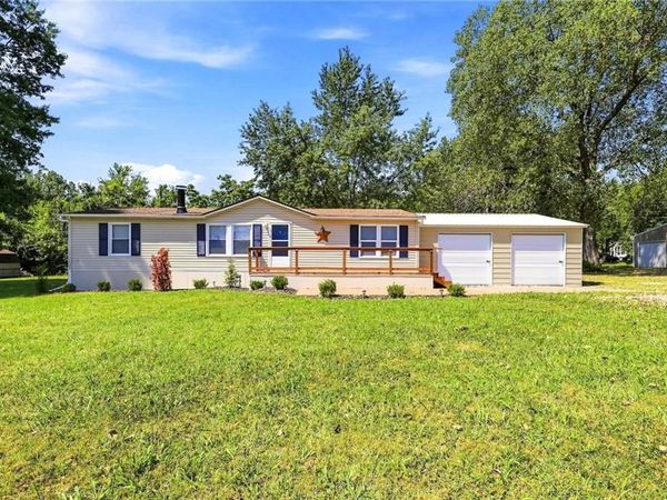 806 N Jerry Street, Raymore, MO 64083