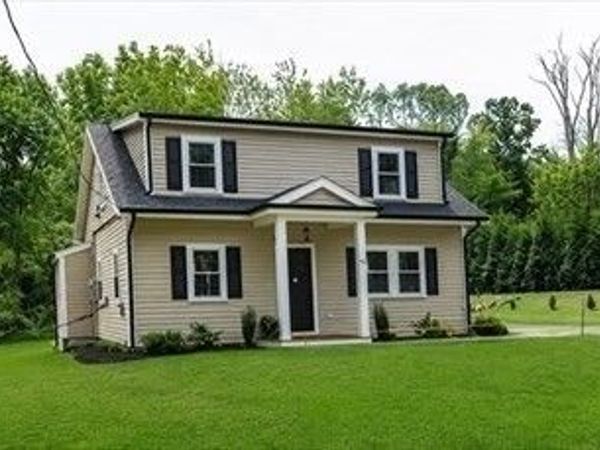 40 Beechwood Street, Cohasset, MA 02025