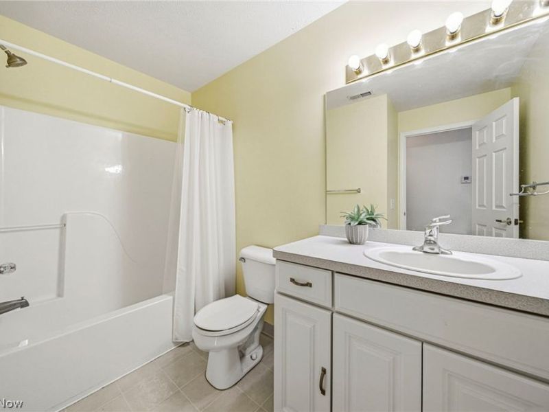 7270 Village Drive, Concord Township, OH 44060 Photo 20