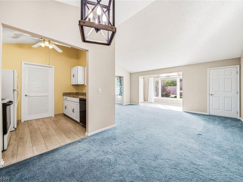 7270 Village Drive, Concord Township, OH 44060 Photo 8