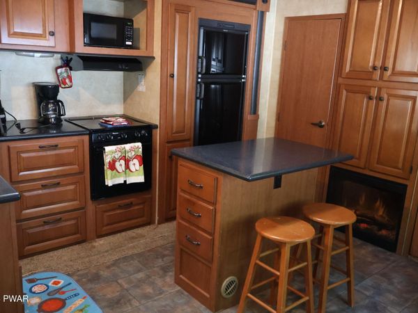 107 Mohican Drive , Shohola, PA 18458