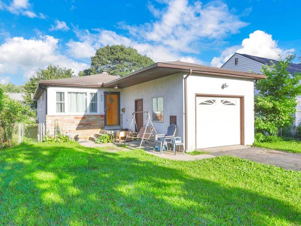 828 Wiltshire Road , Columbus, OH 43204
