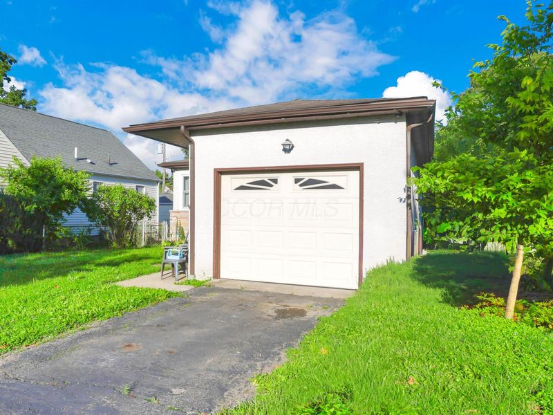 828 Wiltshire Road, Columbus, OH 43204 Photo 7