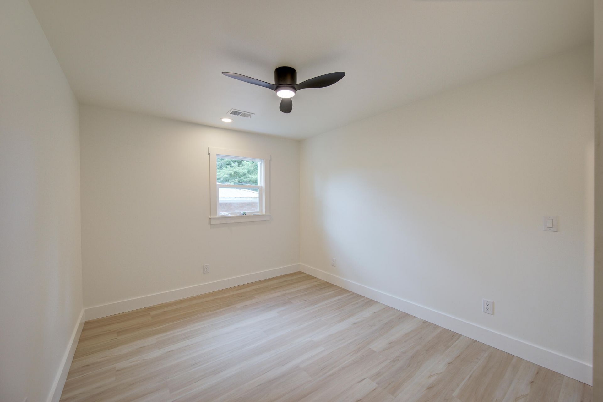 1232 Silverleaf Circle Photo 26