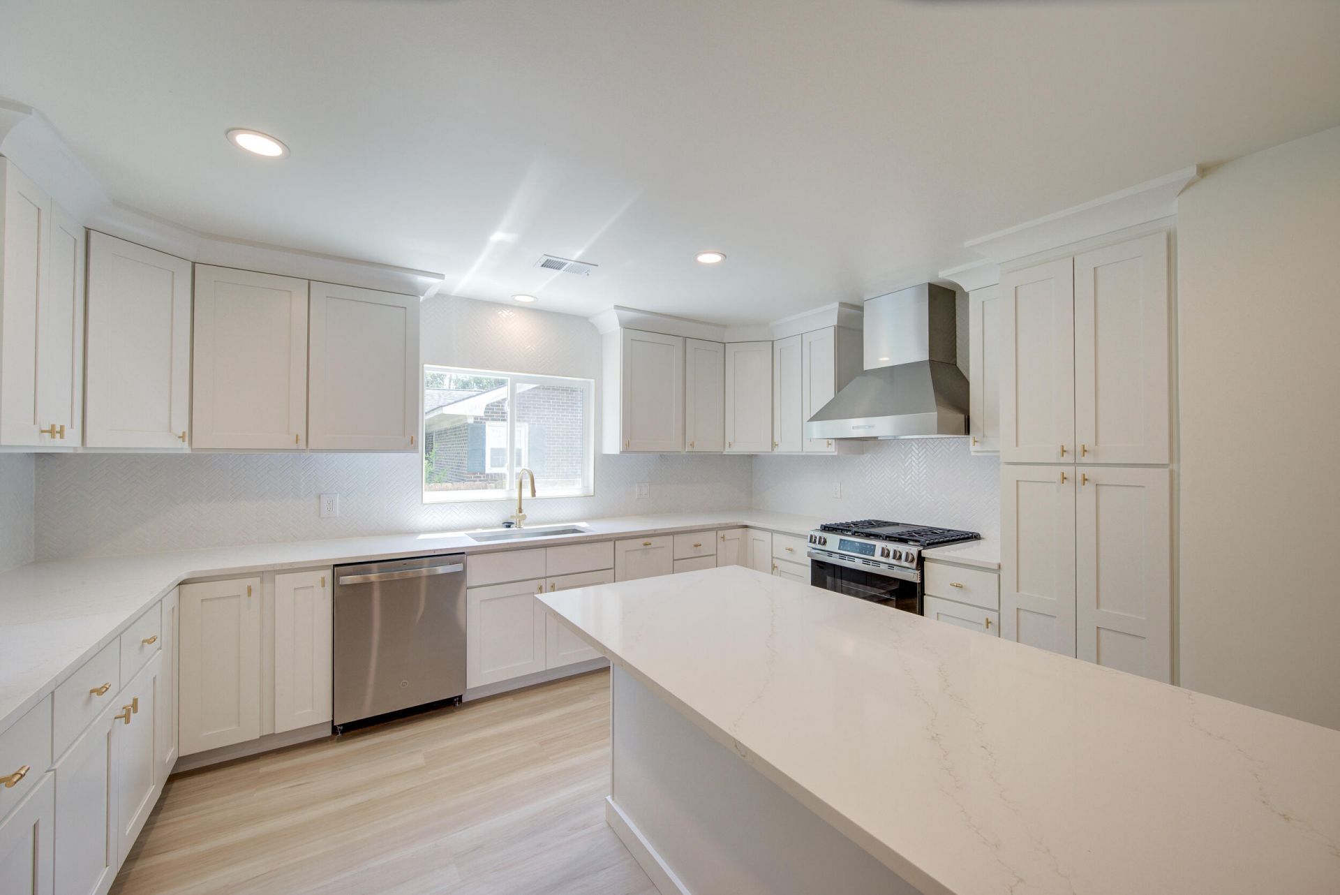 1232 Silverleaf Circle Photo 8