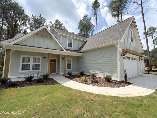 615 Gregory Street , Carthage, NC 28327