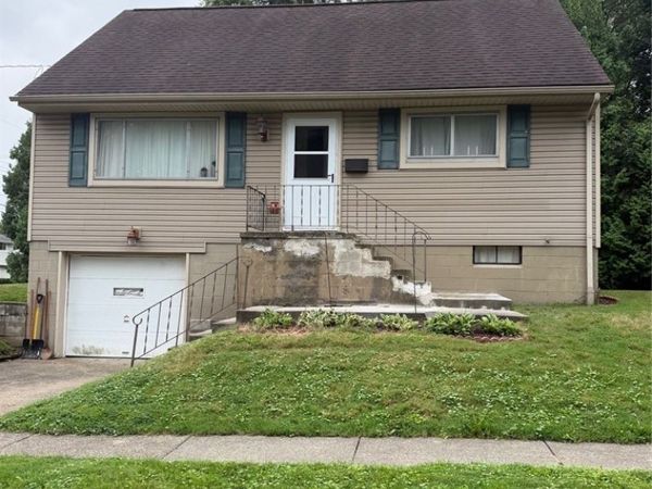 2424 Cooledge Avenue, Akron, OH 44305