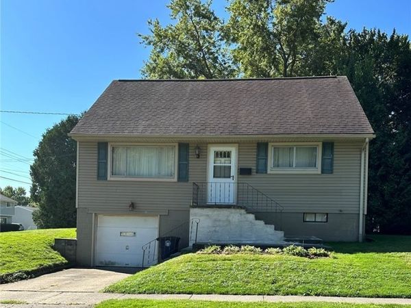 2424 Cooledge Avenue, Akron, OH 44305