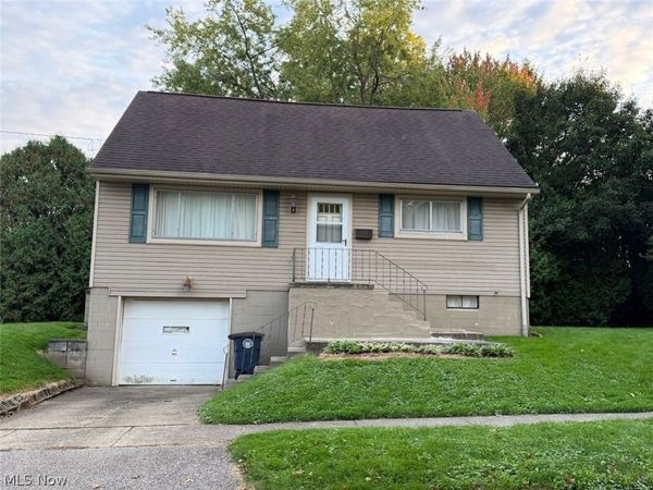 2424 Cooledge Avenue, Akron, OH 44305