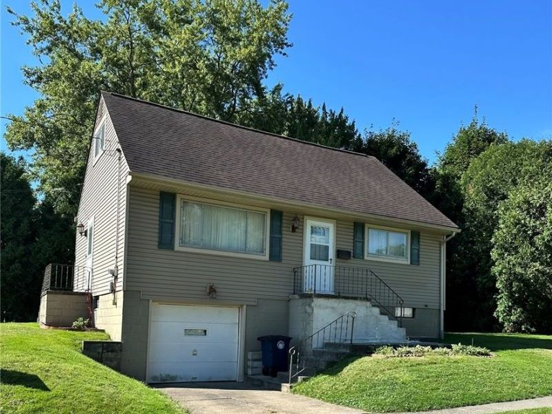 2424 Cooledge Avenue, Akron, OH 44305 Photo 2
