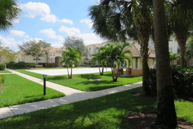 9857 Baywinds Drive, Unit 9212, West Palm Beach, FL 33411 Photo