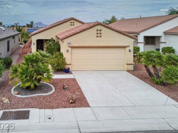 2118 Desert Woods Drive, Henderson, NV 89012