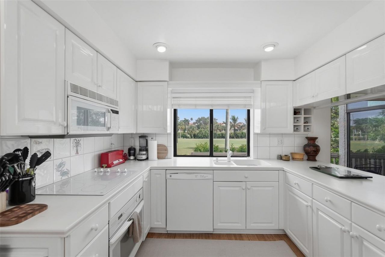 5619 Escondida Boulevard S, Saint Petersburg, FL 33715 Photo