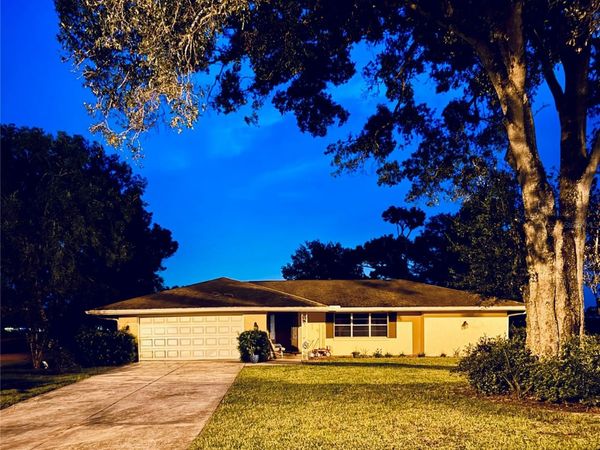 6088 FAIRWAY DRIVE , RIDGE MANOR, FL 33523