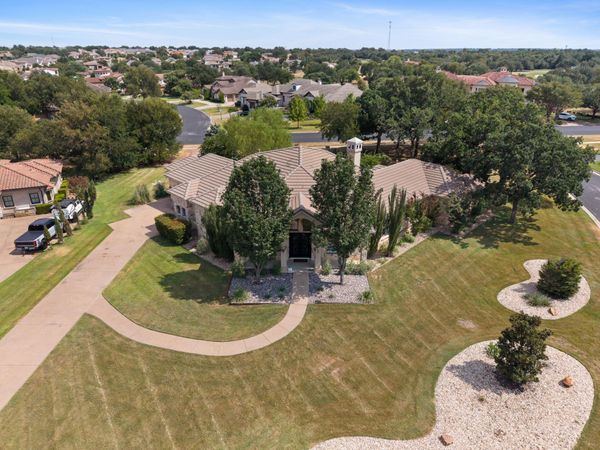 100 Dovetail LN, Georgetown, TX 78628