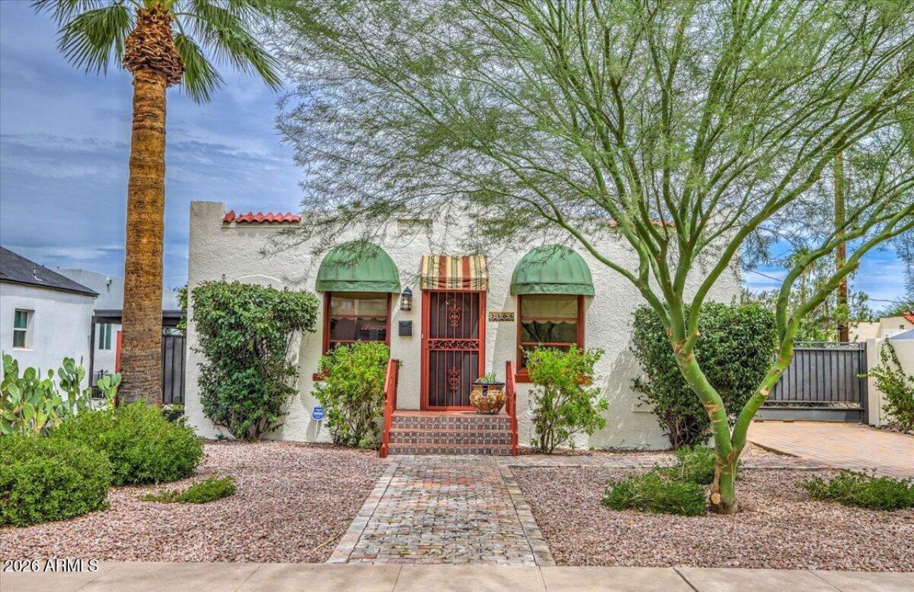 2305 N 8th Street, Phoenix, AZ 85006 Main Photo