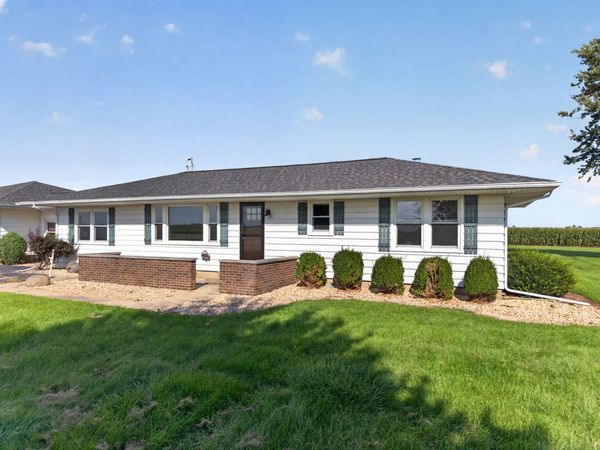 3560 E 14th Road , Ottawa, IL 61350