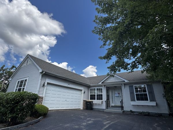 444 Badger Lane , Oswego, IL 60543