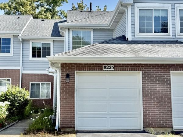8225 Ripple Ridge Drive , Unit 8225, Darien, IL 60561
