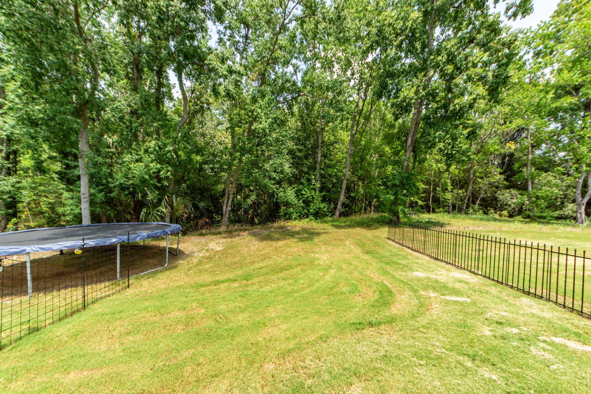 7722 Park Gate Drive Photo 19