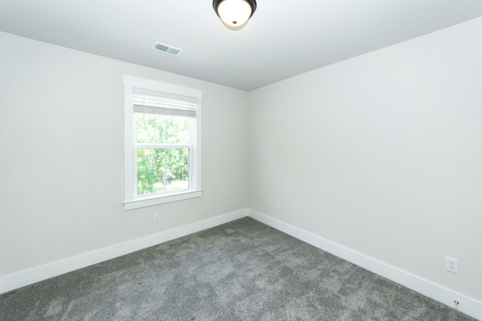 7722 Park Gate Drive Photo 31