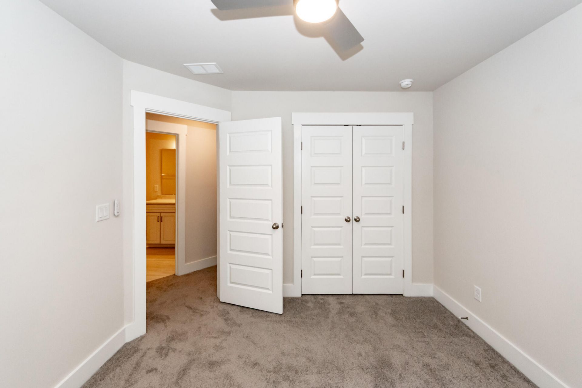 7722 Park Gate Drive Photo 35