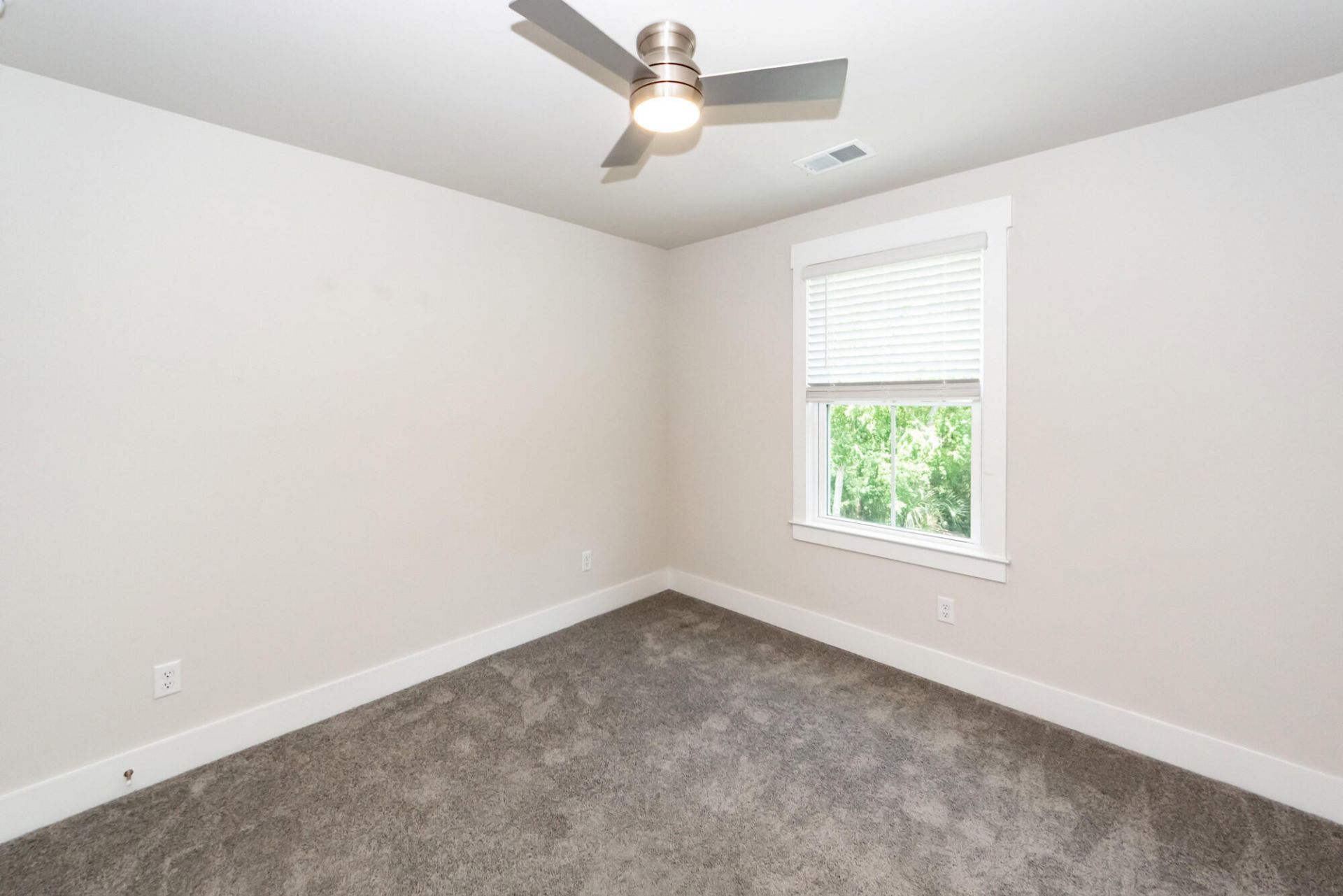 7722 Park Gate Drive Photo 36