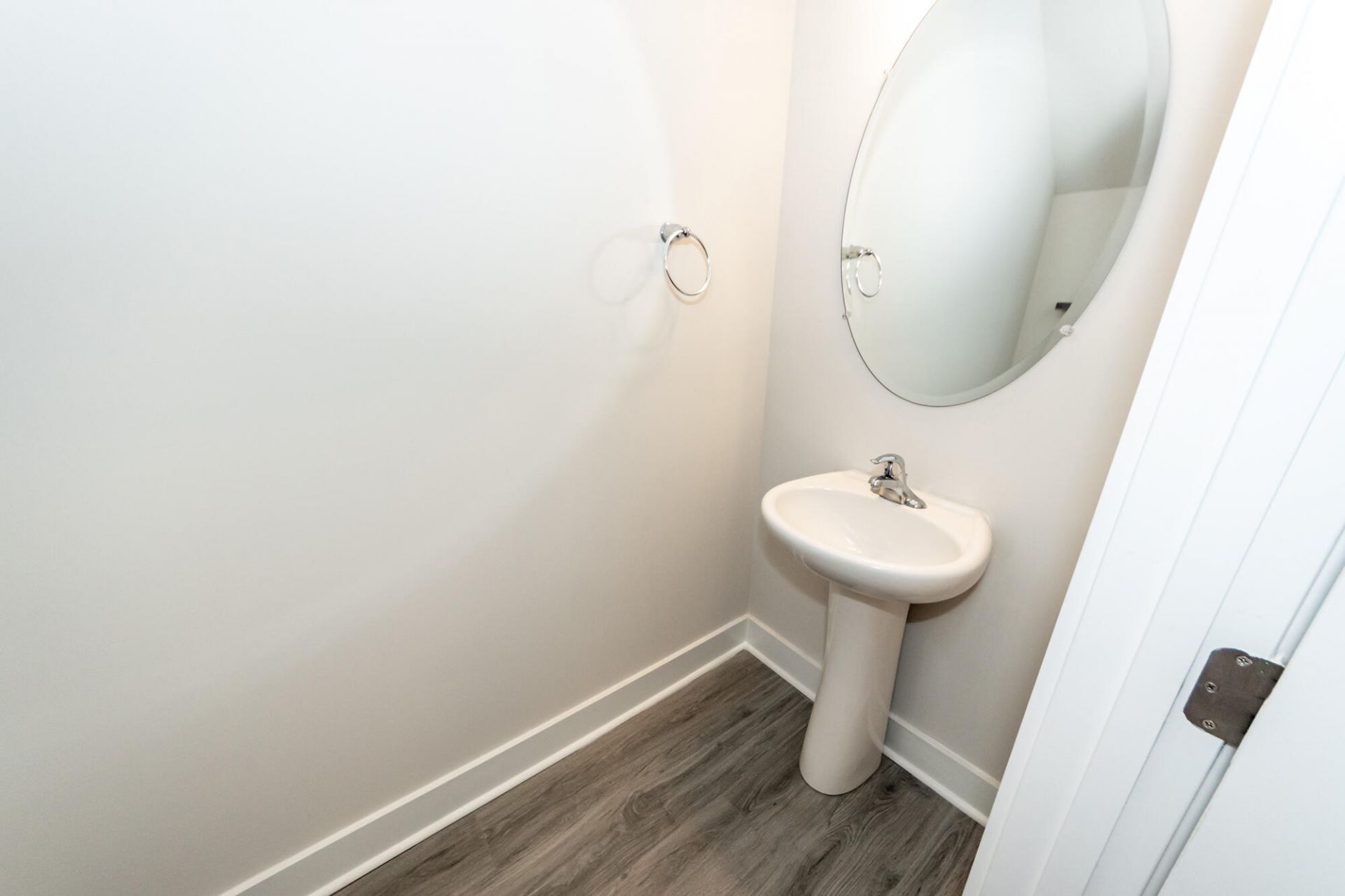 7722 Park Gate Drive Photo 6