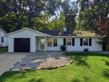 881 Brownwood Rd, Mansfield, OH 44907
