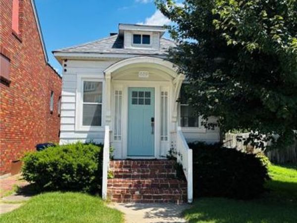 619 Henry Street , Alton, IL 62002