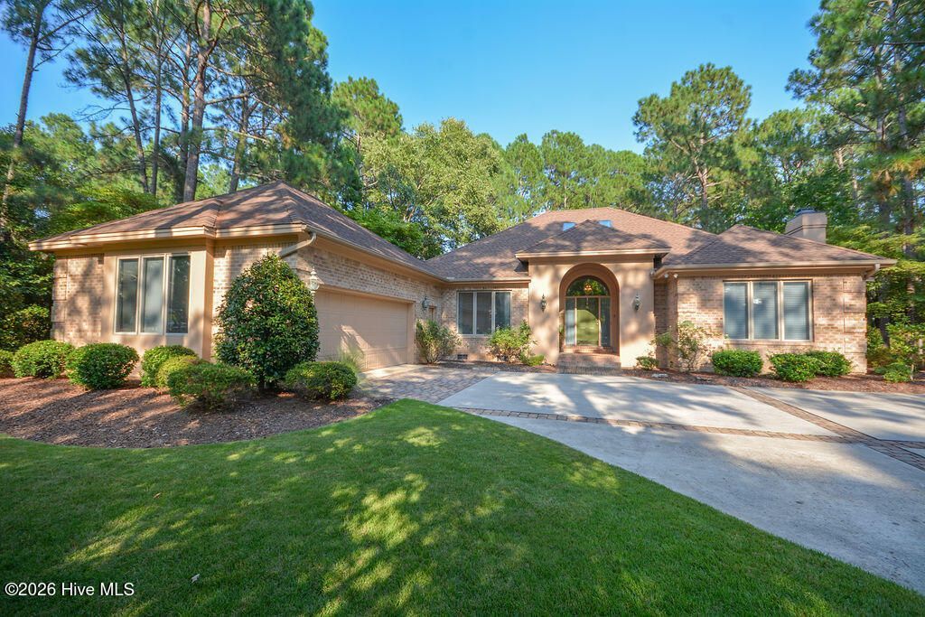 23 Augusta Drive, Southern Pines, NC 28387 Main Photo