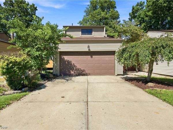 9805 Country Scene Lane , Mentor, OH 44060