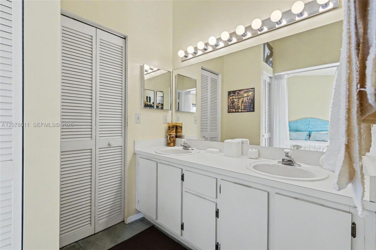 1557 N 15th Ter , Hollywood, FL 33020 Photo