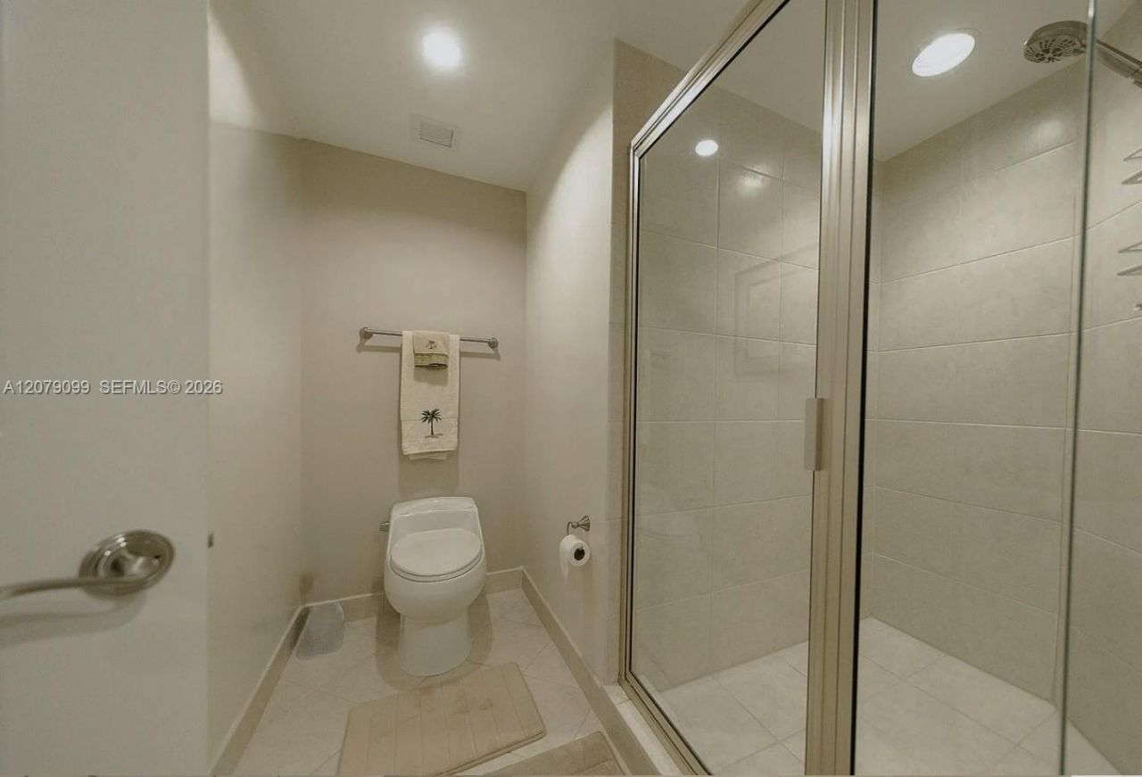 231 Riverside Dr , Unit 510-1, Daytona, FL 32117 Photo