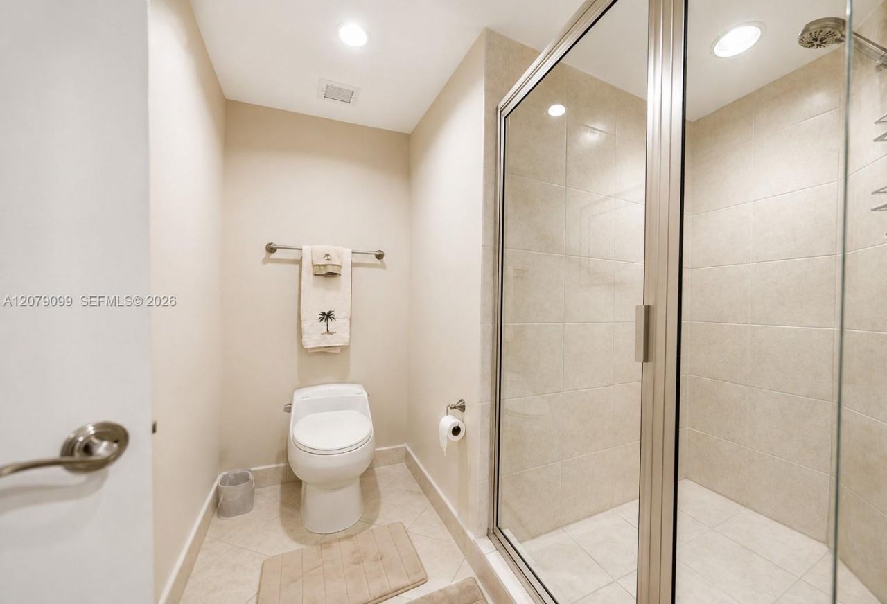 231 Riverside Dr, Unit 510-1, Daytona, FL 32117 Photo