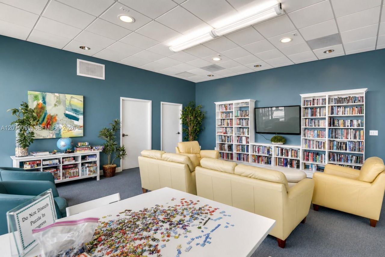 231 Riverside Dr, Unit 510-1, Daytona, FL 32117 Photo