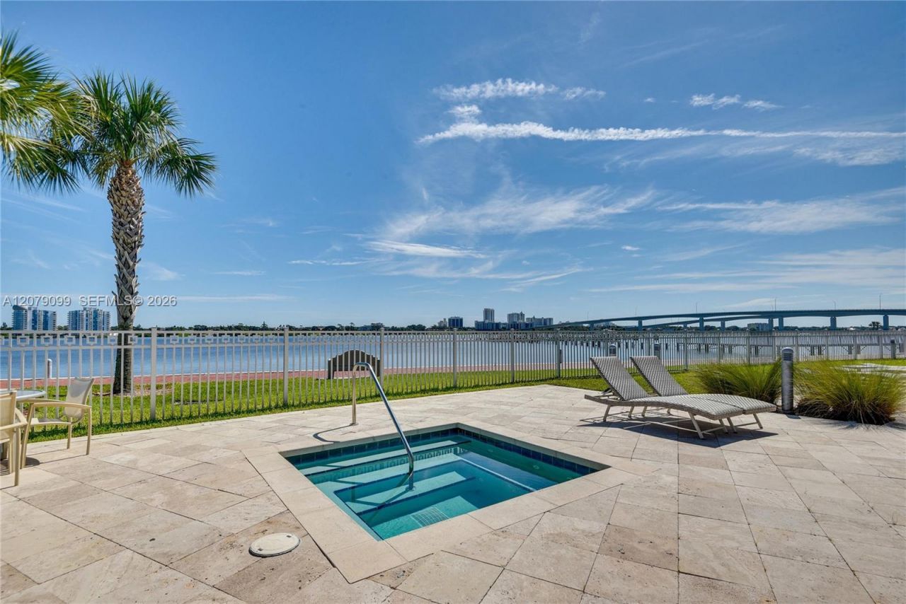 231 Riverside Dr , Unit 510-1, Daytona, FL 32117 Photo