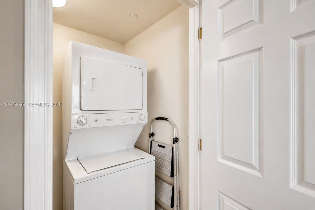 231 Riverside Dr, Unit 510-1, Daytona, FL 32117 Photo