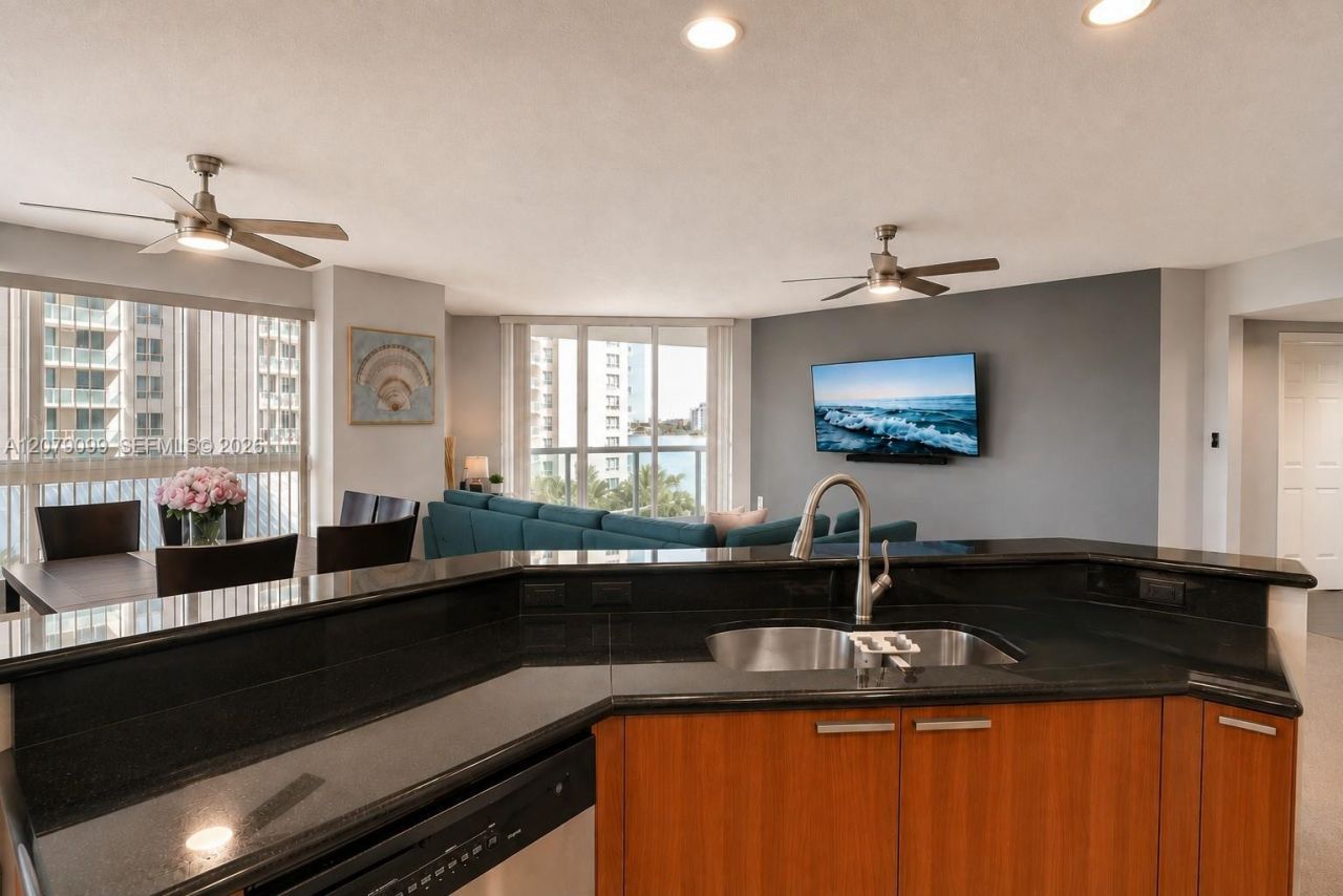231 Riverside Dr, Unit 510-1, Daytona, FL 32117 Photo