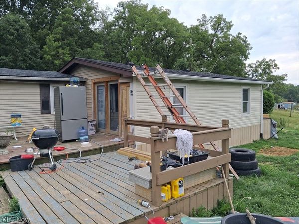 3100 Elson Street SE, Magnolia, OH 44643