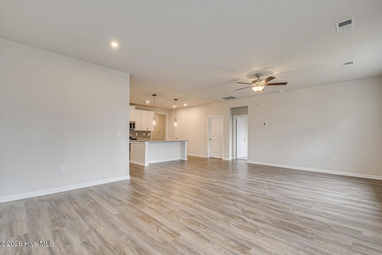 4549 Hartshorn Circle Photo 7