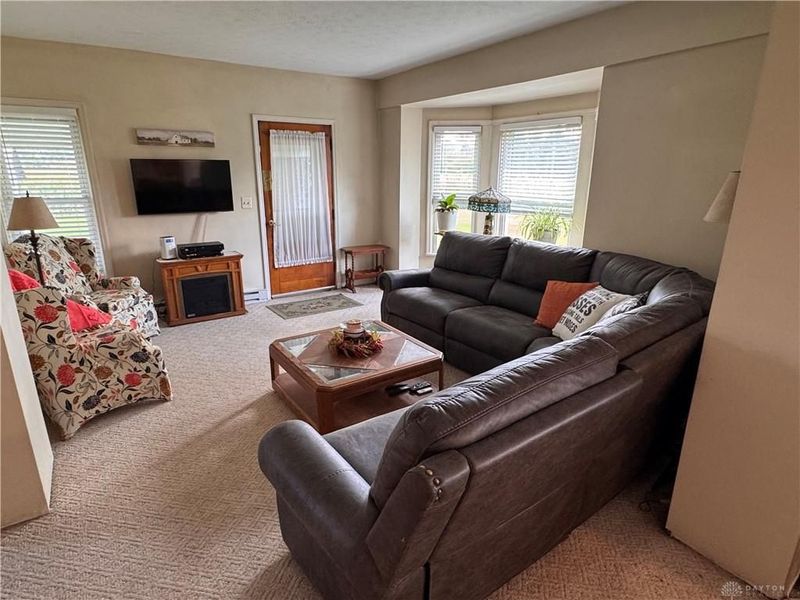 9559 W Fenner Road, Ludlow Falls, OH 45339 Photo 4