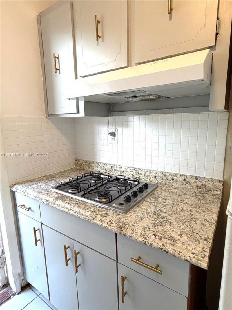 7720 Harding Ave, Unit 2, Miami Beach, FL 33141 Photo
