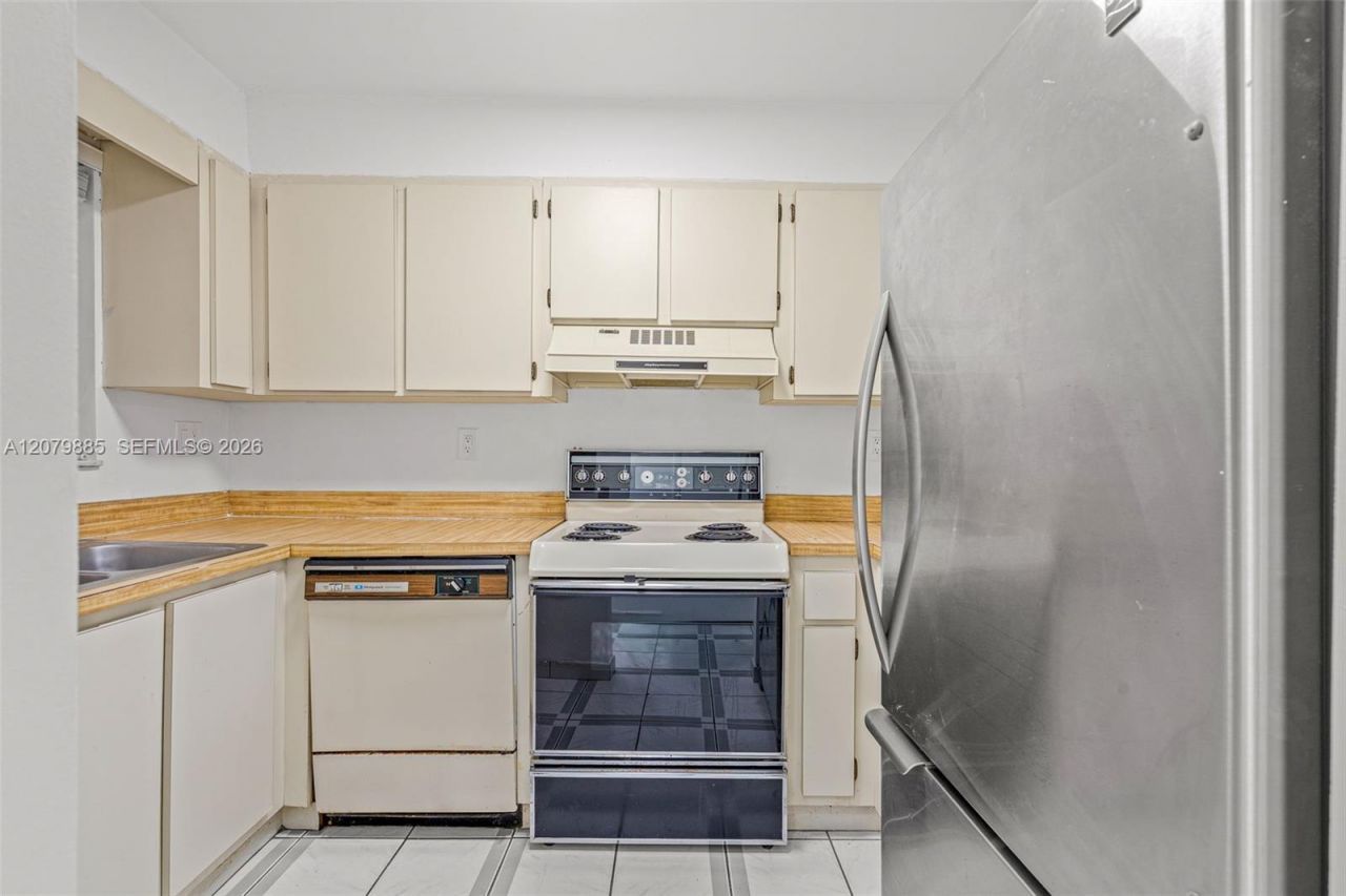 8000 SW 151st Ct , Unit 614, Miami, FL 33193 Photo