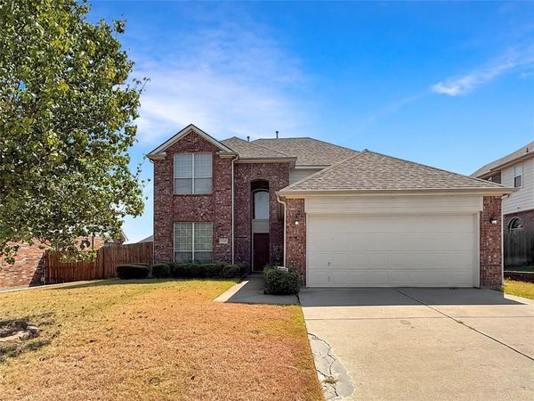 1740 Hidden Brook Drive, Grand Prairie, TX 75050