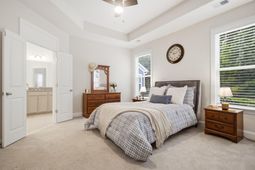 1098 Old Field Drive photo 4