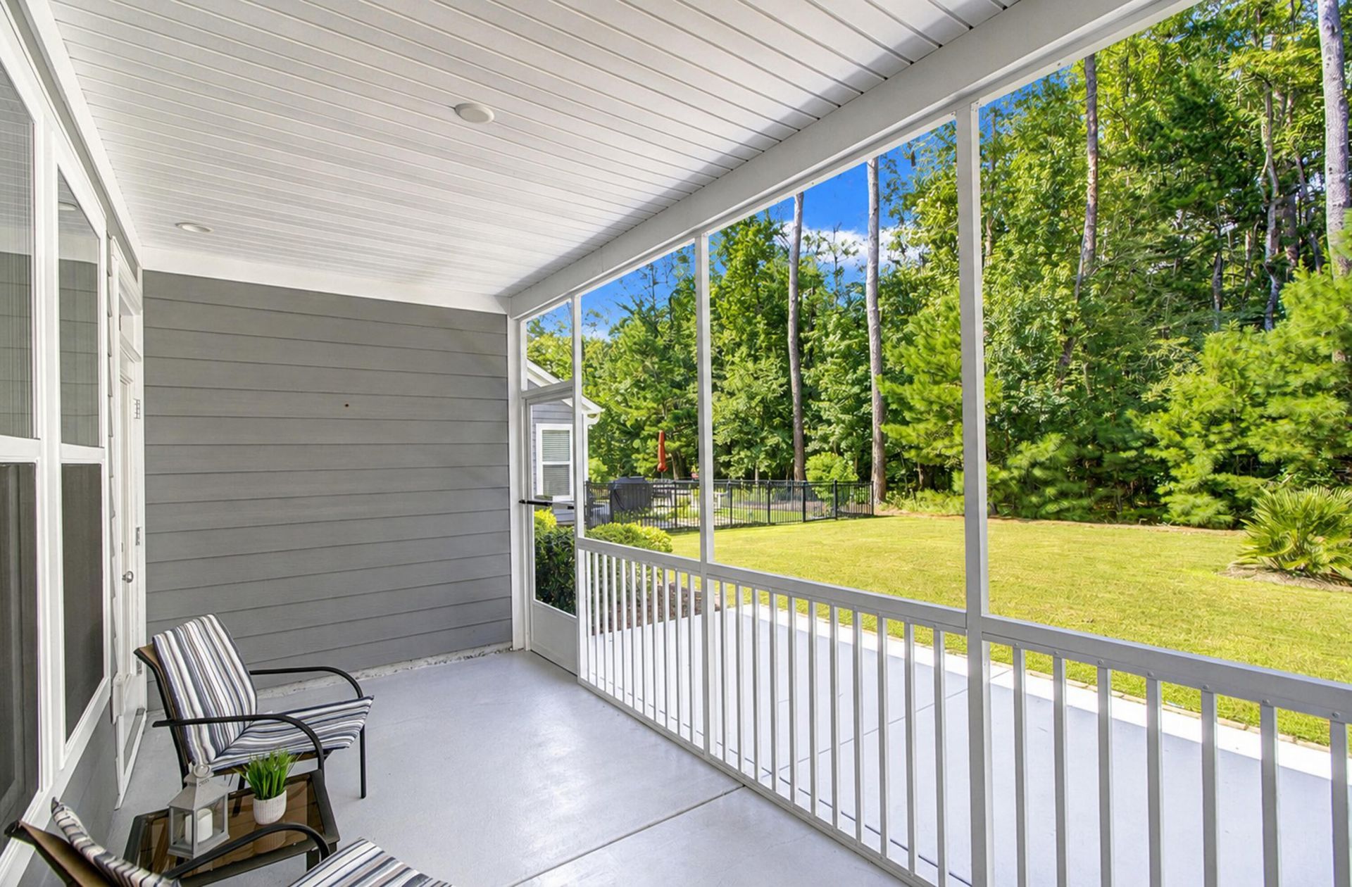 1098 Old Field Drive Photo 7