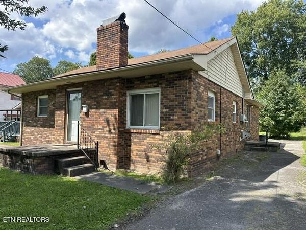 706 Ilchester Ave, Middlesboro, KY 40965