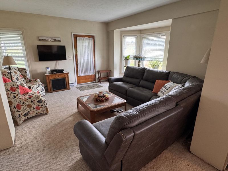 9559 W Fenner Road, Ludlow Falls, OH 45339 Photo 6